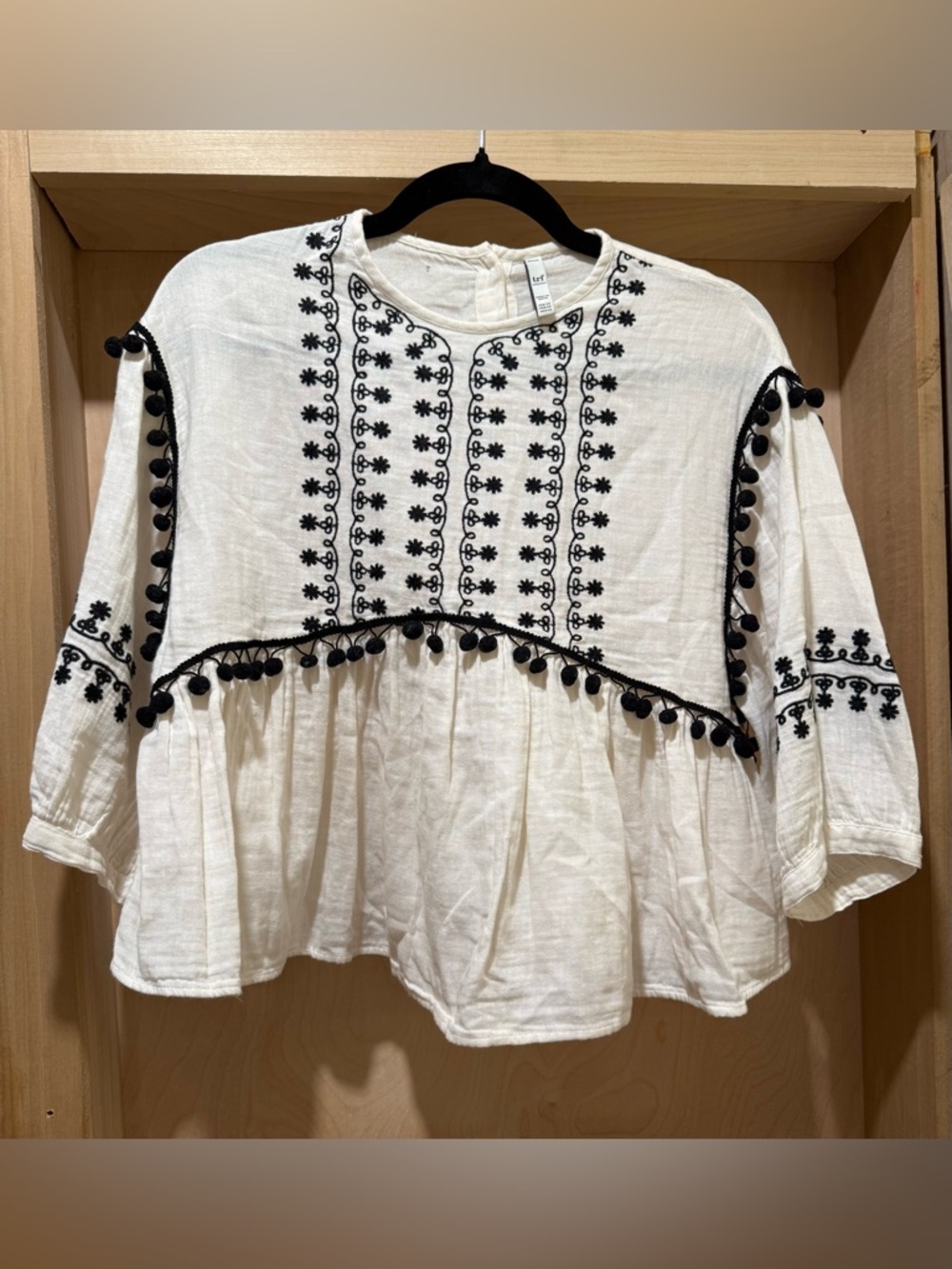 Zara White Peasant Tunic with Black Embroidery Size XSmall
